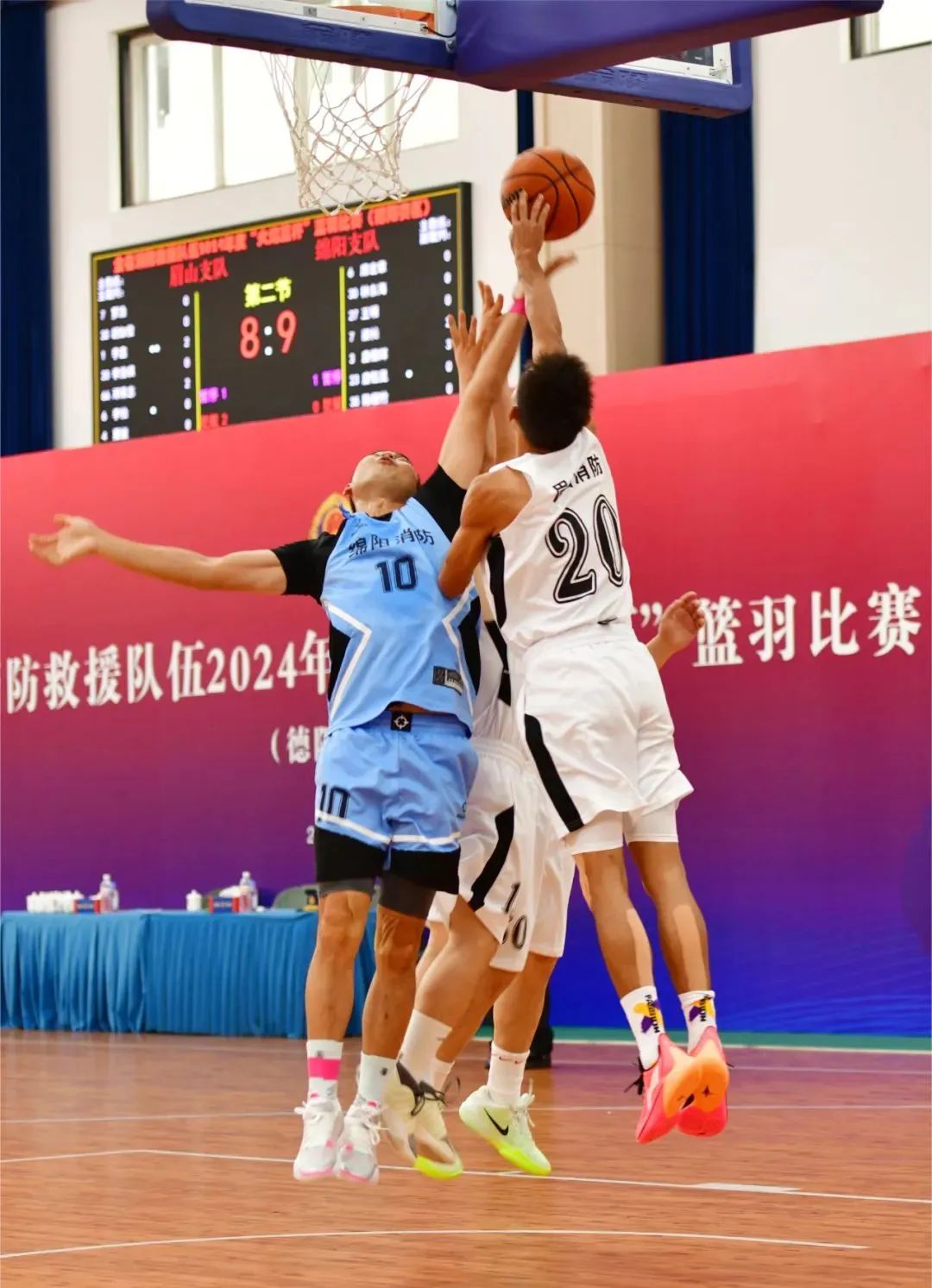 开云体育登录-包含精彩绝伦的比赛！球队全力以赴展现实力的词条