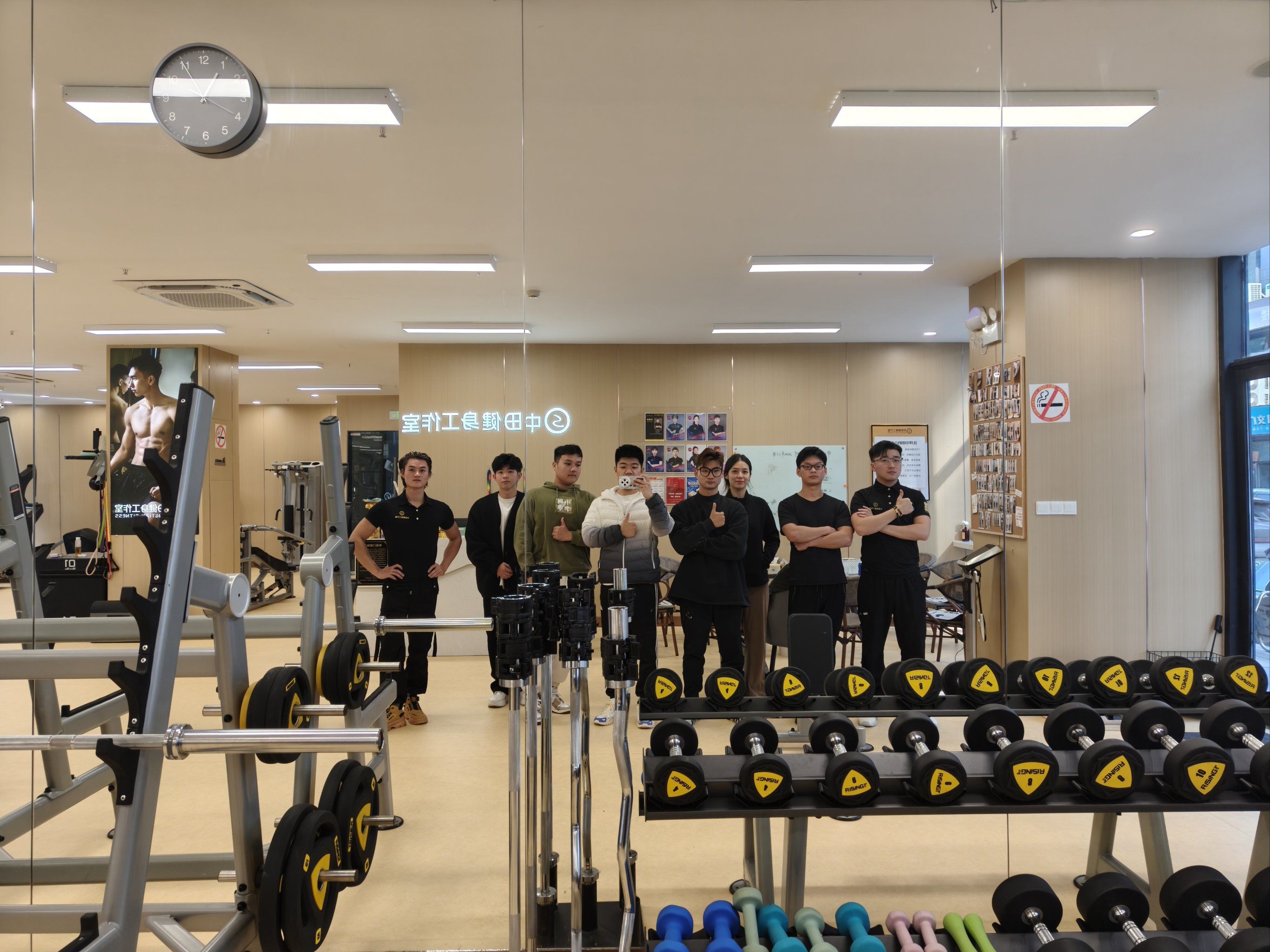 教练团队授课深入分析对手实力