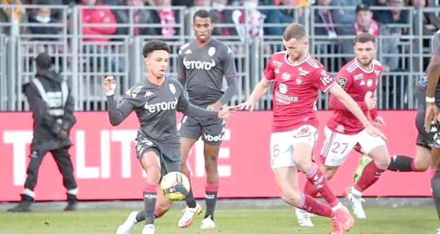 开云体育直播-摩纳哥主场失利，冲击法甲前四名